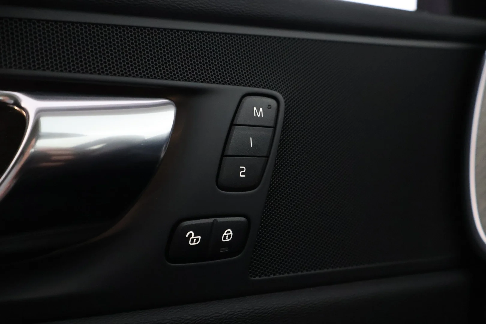 Car Image - 4m6udn0A1pp4Sm8FtWytAc
