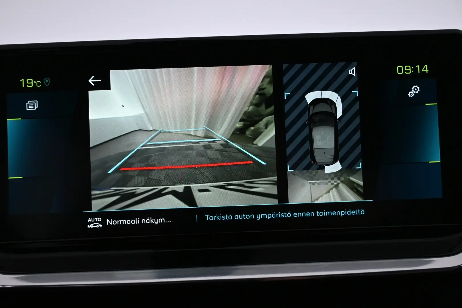 Car Image - Oyx9WXkBsVN8caE55q28K