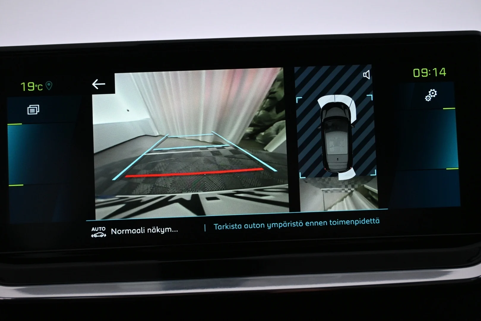 Car Image - Oyx9WXkBsVN8caE55q28K