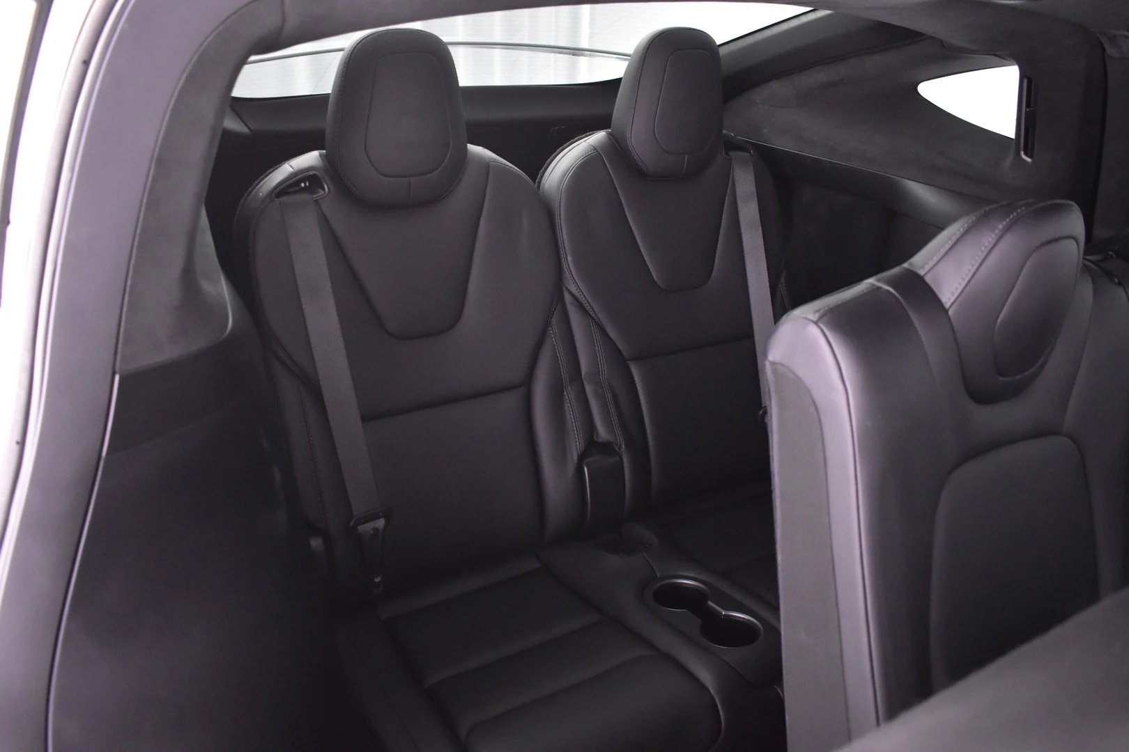 Car Image - 61iNmA1BuSiZSKPCmhfJJ2