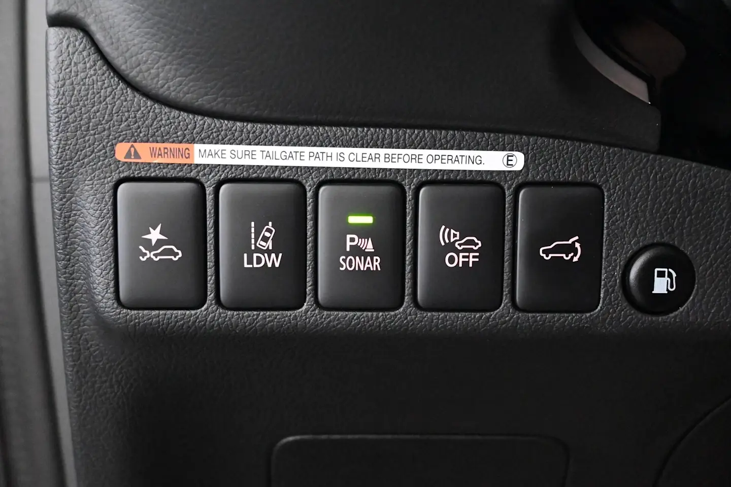 Car Image - 6zxfwu1PeY3rTQr2nNumWx