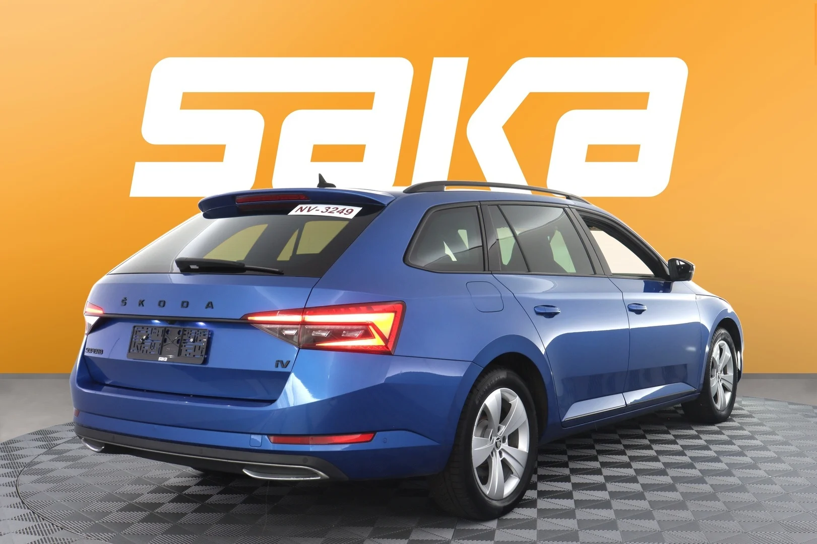 Car Image - 2SWNjKUkrSPWZoLmkWq3ke
