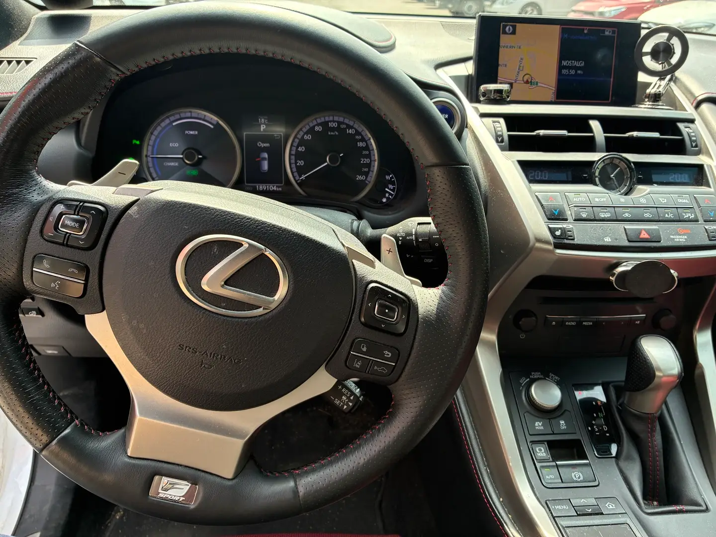 Car Image - 4LVoOO7z6TrHghOxTkTPs