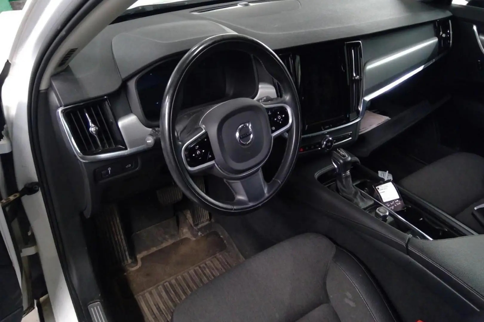 Car Image - 34MSb6jpT7zAHKbRZVRHbx