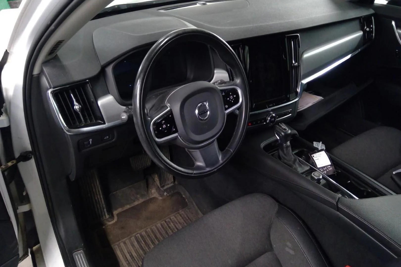 Car Image - 34MSb6jpT7zAHKbRZVRHbx