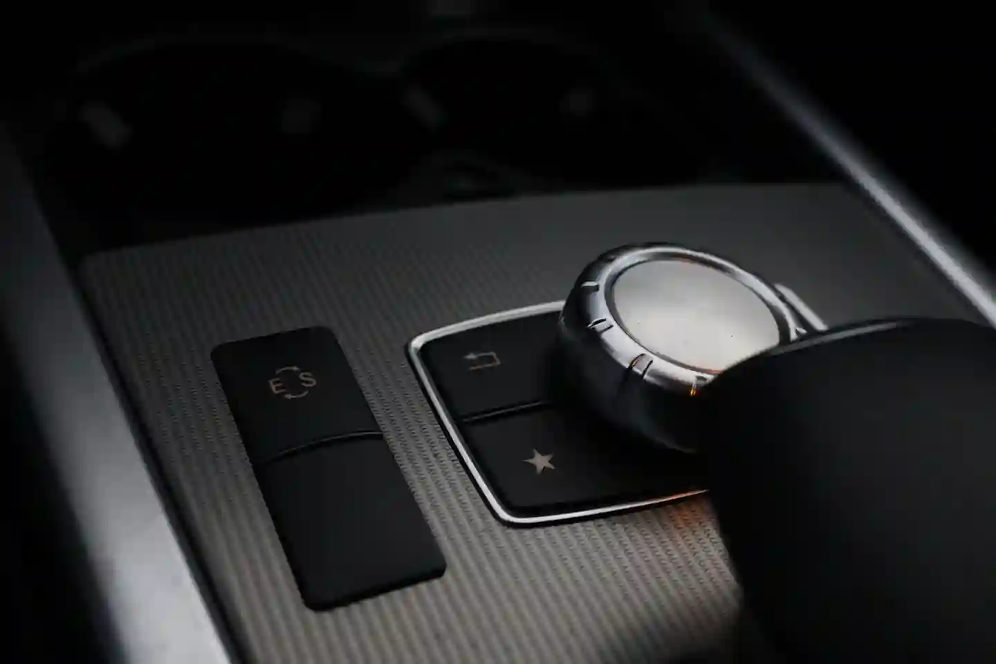 Car Image - 3b4tIwlkBwQRDHNE2WWawf