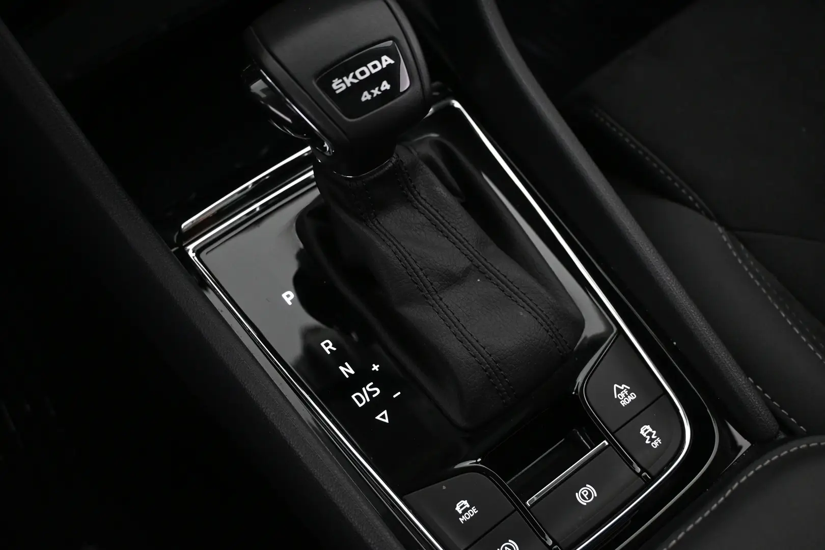 Car Image - 3LAWRwdhqbfCFBoOXEwq5b