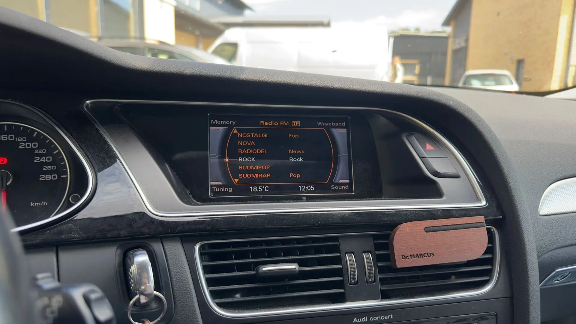 Car Image - 3ULgZZfMflr7hxIRCQtjzQ