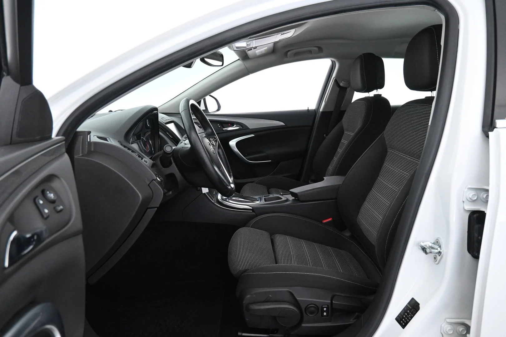 Car Image - 64JvVIGqzJFCCDKbFeNzPy
