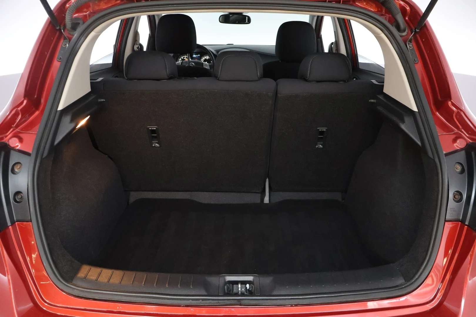 Car Image - 3okLoWj0aAcd7rsC8OXuVW