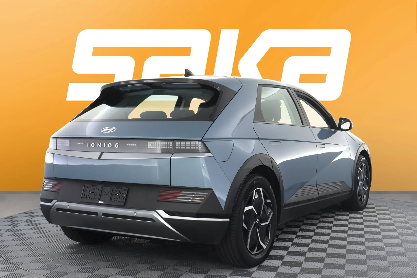 Car Image - 5s1vjrY1VX1Qn0njcSICu9
