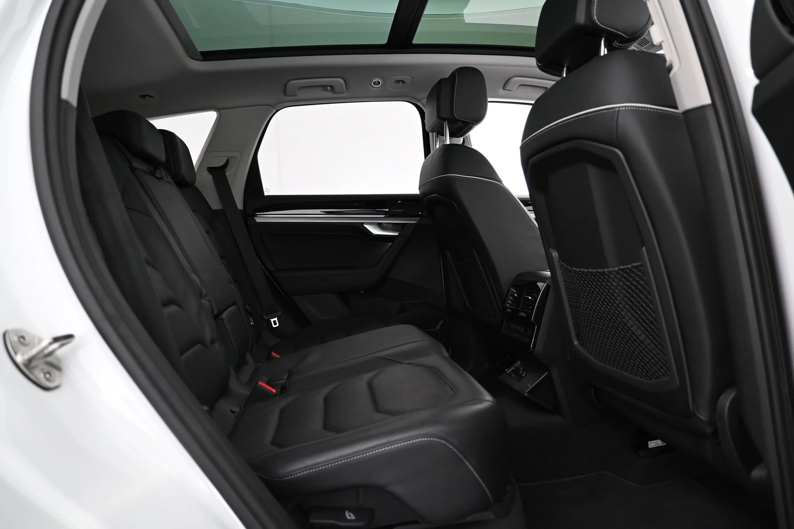 Car Image - 5IUb6rdutDkBEK2sGv5Fec
