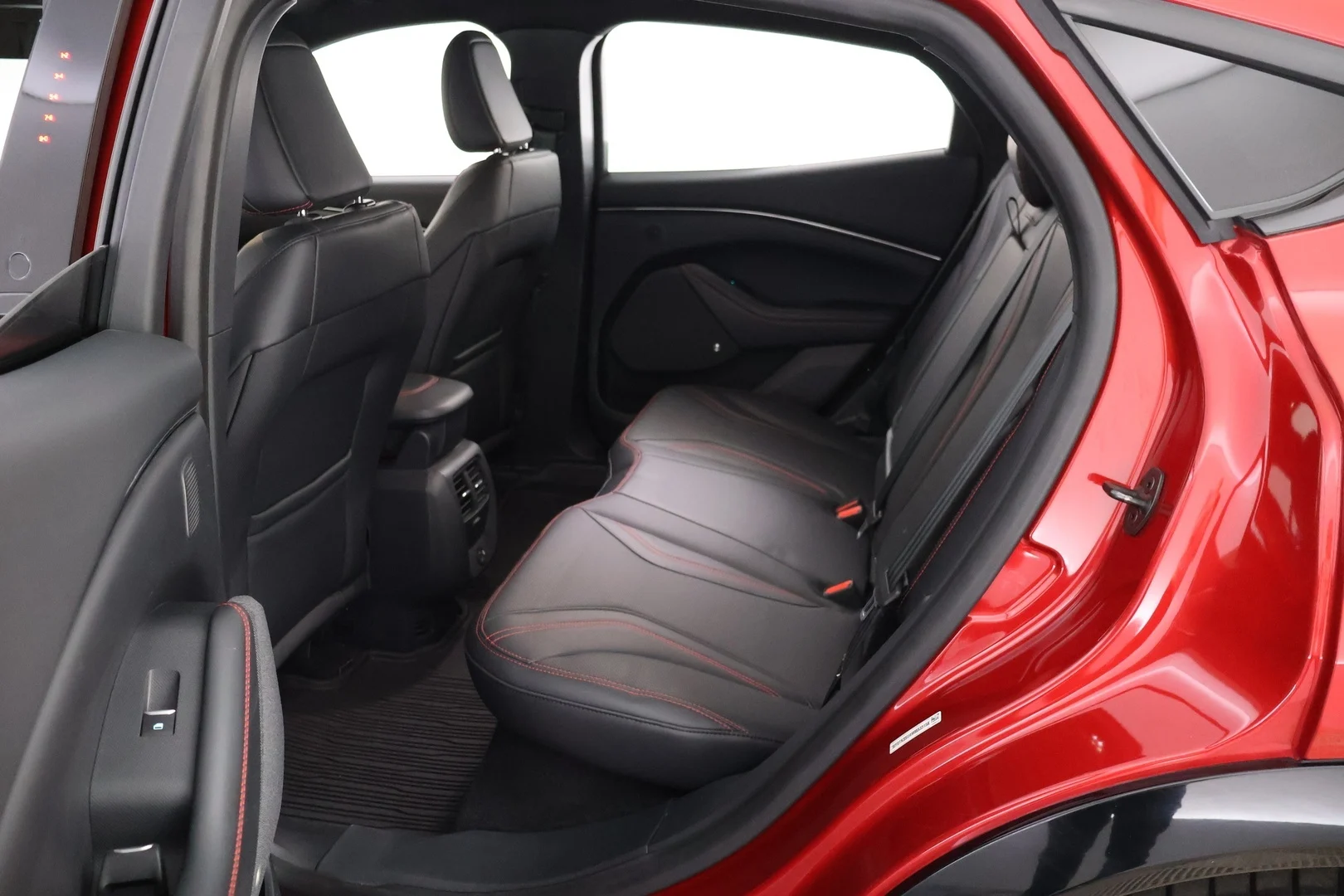 Car Image - HP2Zv8rPqxNGIJZMPVIwC