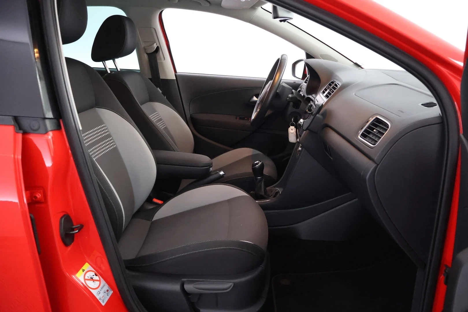 Car Image - 3Ddq0sScoj50yTz10Vwi2Y