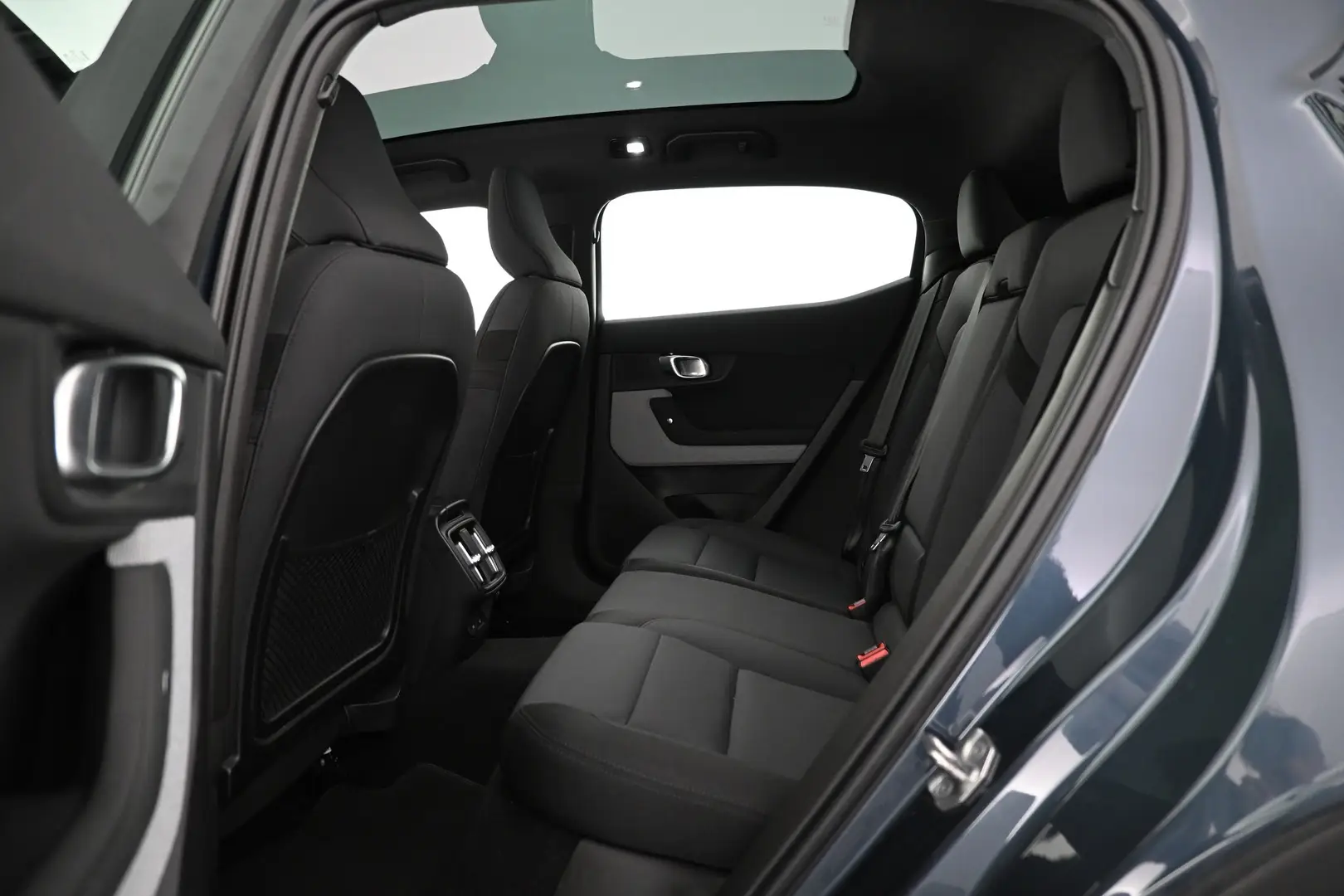 Car Image - 6DP1MMb8FqAwILe9e3Usd8
