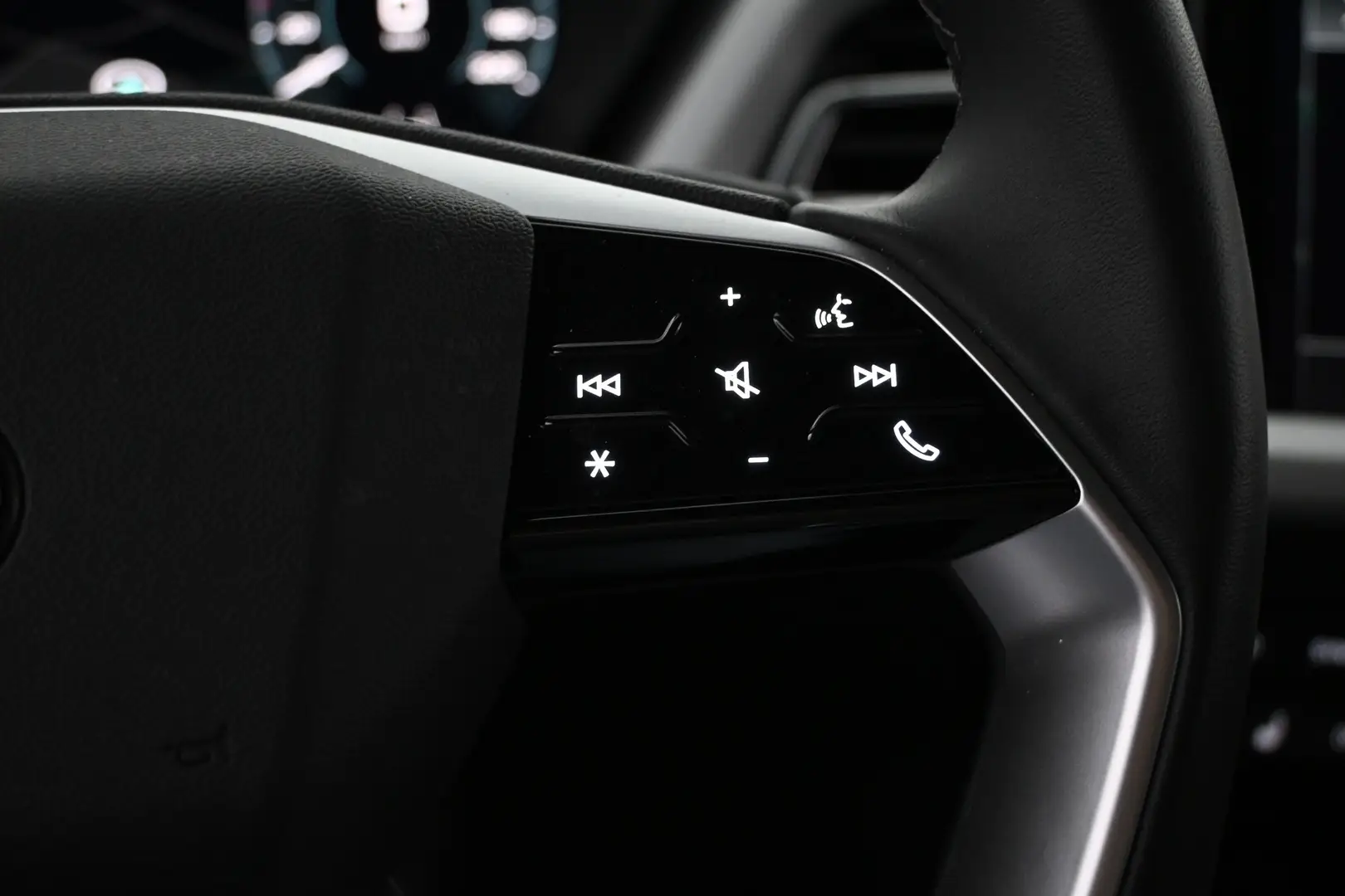 Car Image - 3jHC0f9ePCnus21Lzv8OyF