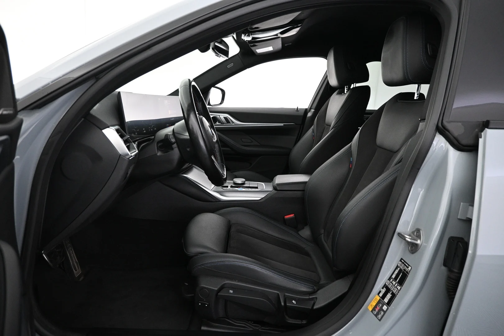 Car Image - 19UYJc9TFAEf7pSRHPe5FQ