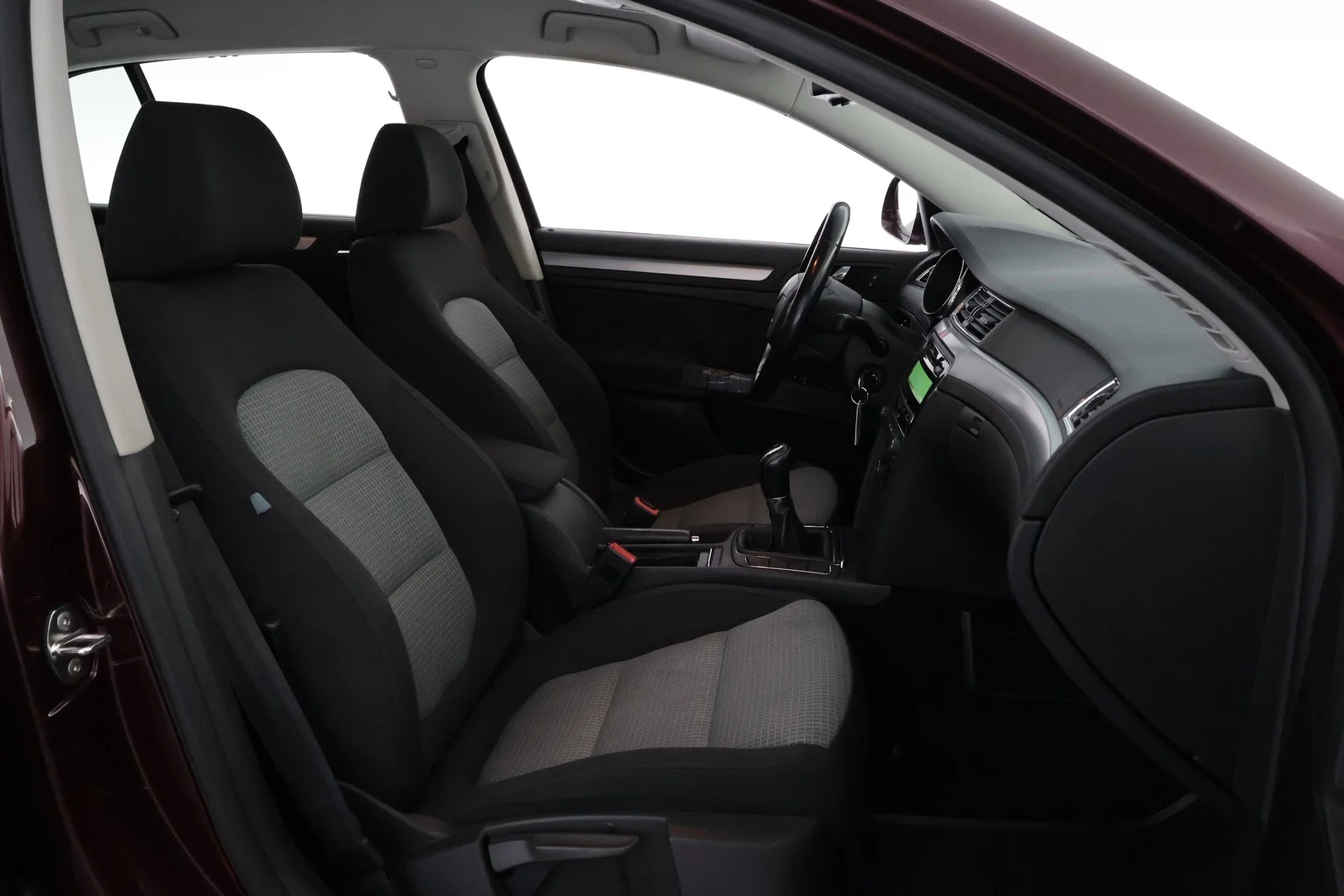 Car Image - 1loUba5HRuVNmLJALb0n7H