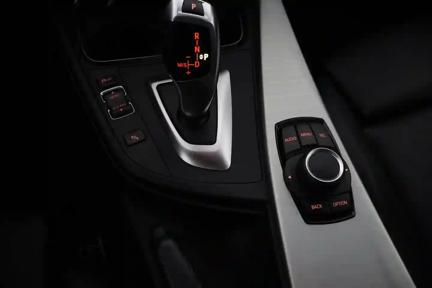 Car Image - 7uDwTd9yiFSF0mu9nd8U1c