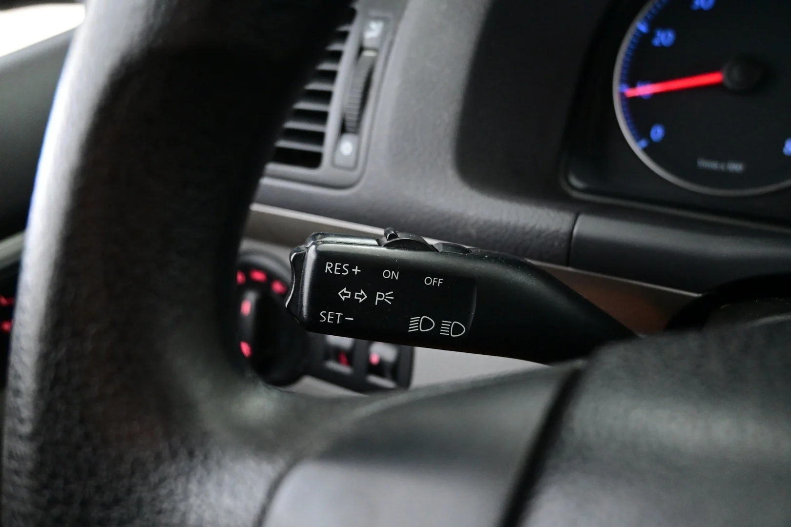Car Image - 4Z0287GfjuC3qneJctJ3zr