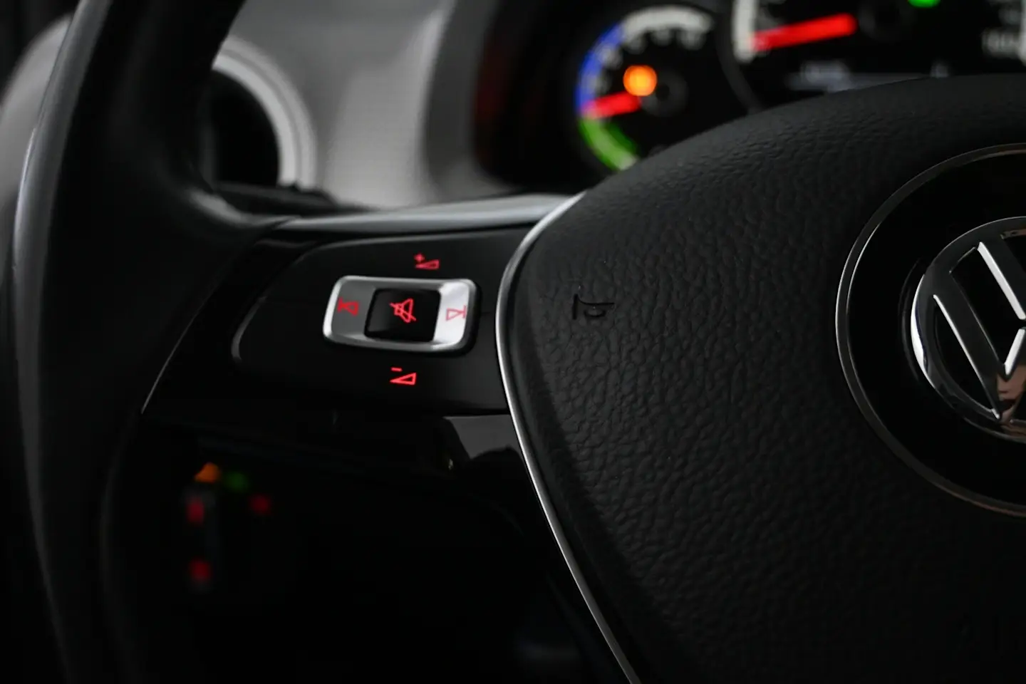 Car Image - 5R7p54NzLcq6mDvDKv9kd2