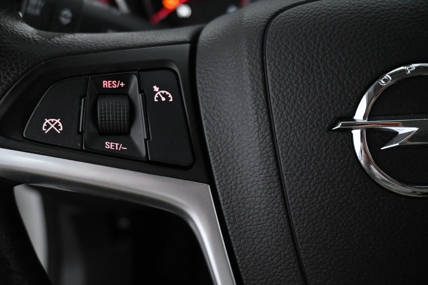 Car Image - 7uFYxQgrBJtc8YTlYIZF09