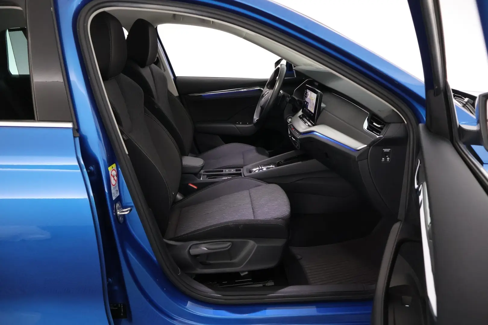 Car Image - 3glcVwAlarWvT33ixx13Nn