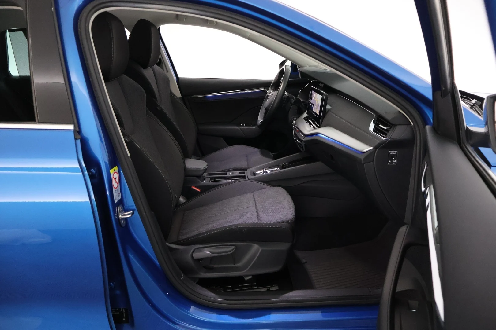 Car Image - 3glcVwAlarWvT33ixx13Nn