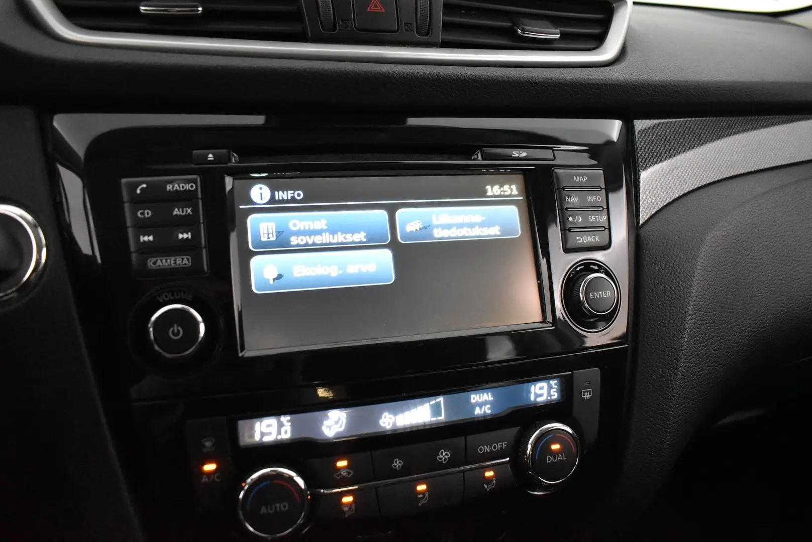 Car Image - 2iQNuvv8Ypr5TEFdVyrJyS