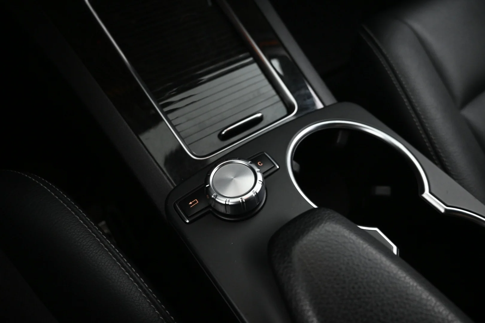 Car Image - 5lhebi3C6b3Vcr5KbbHfQd