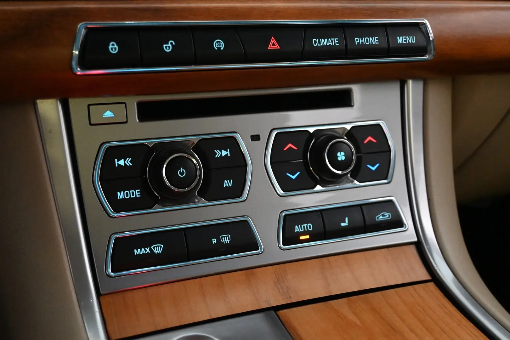 Car Image - 5QurBoK3CqHOxKPo1MzMop