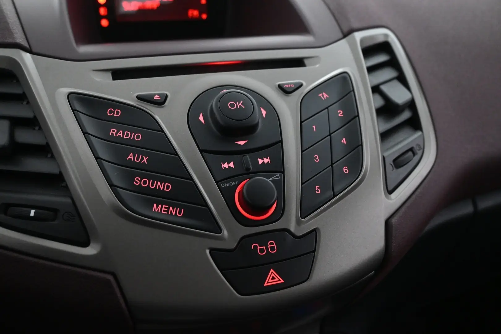 Car Image - 7uGBh4oV5MU3jVf1iRGScW