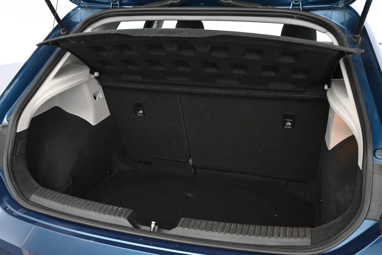 Car Image - 3QqV2l0OtYVU2P5gEJf3ug