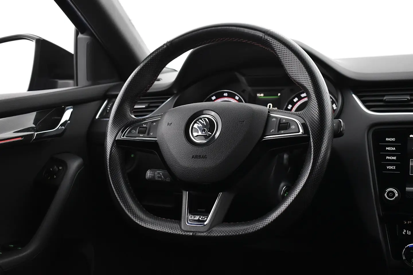 Car Image - 01HcPQiHpzxlkOs4qFN4bq