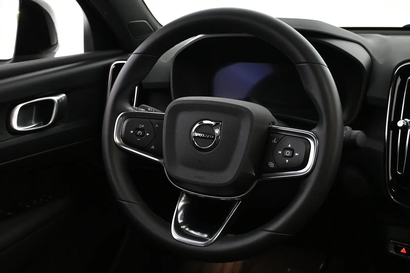 Car Image - 4dyMFSBr8RFKR3EwcYuJxu
