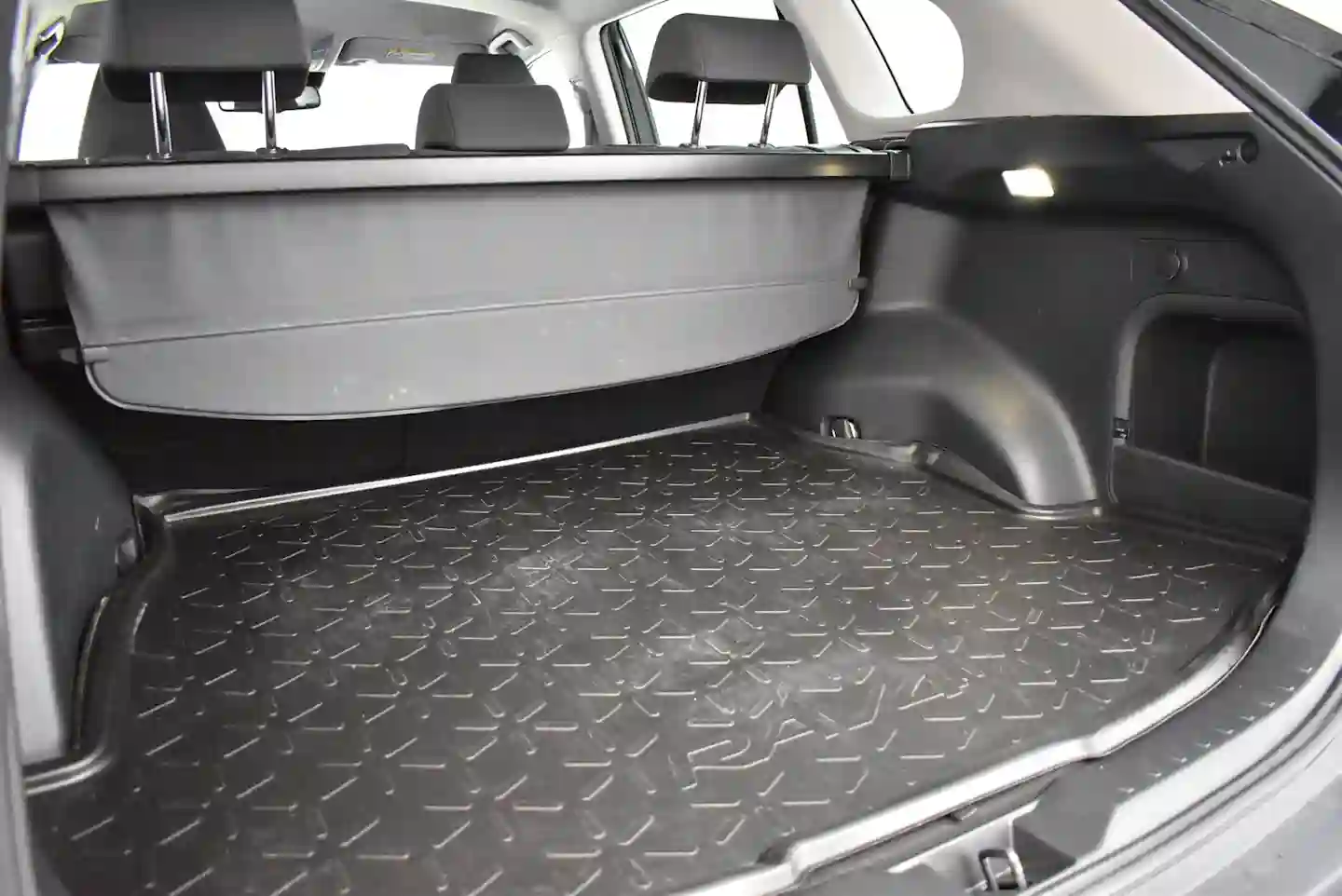 Car Image - 42iq3GHZwQLNH19bDlMhxm