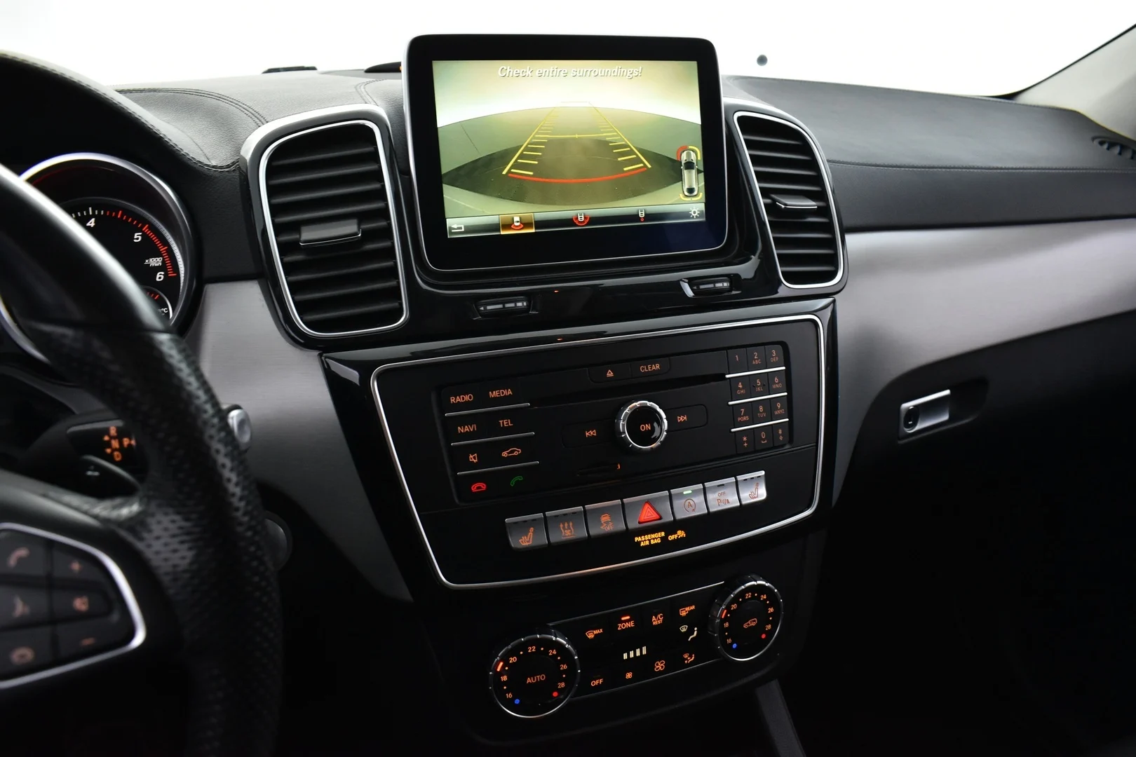 Car Image - 12MWFlTZGWg6YFd8E25s2m