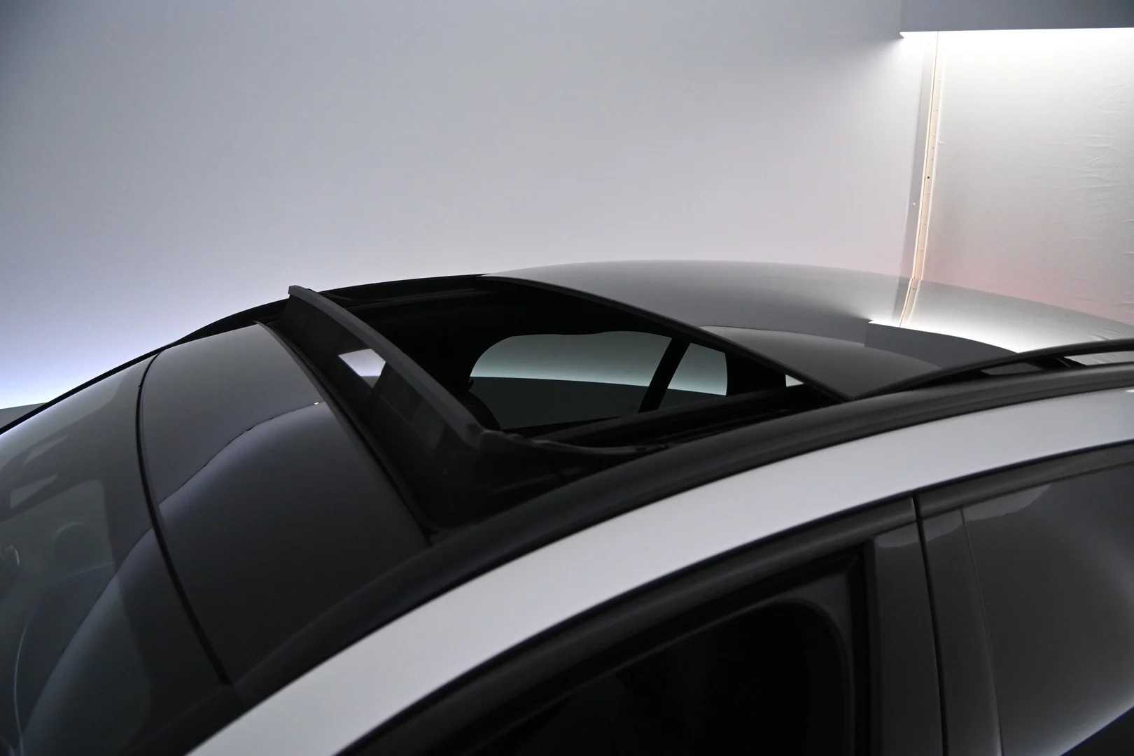Car Image - 1zwmZhcmL3TILbGUDpH6yO