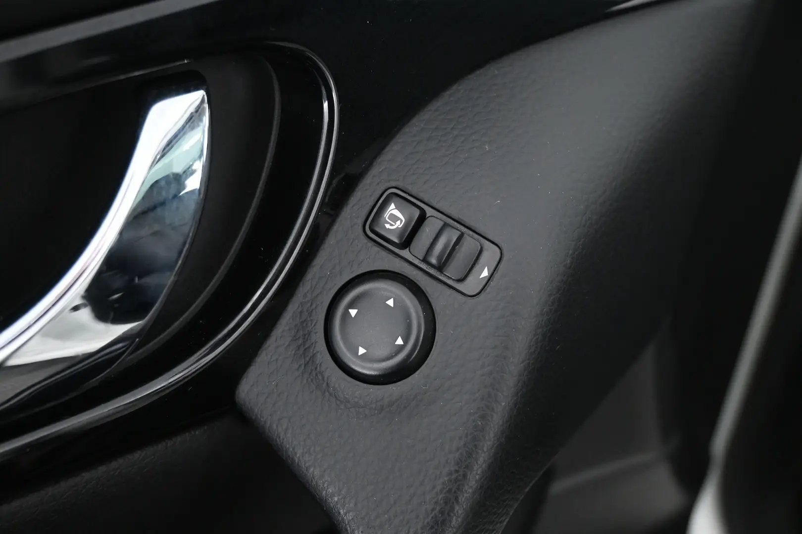 Car Image - 1MGIC0FVSPmGS2zkKDiKN2