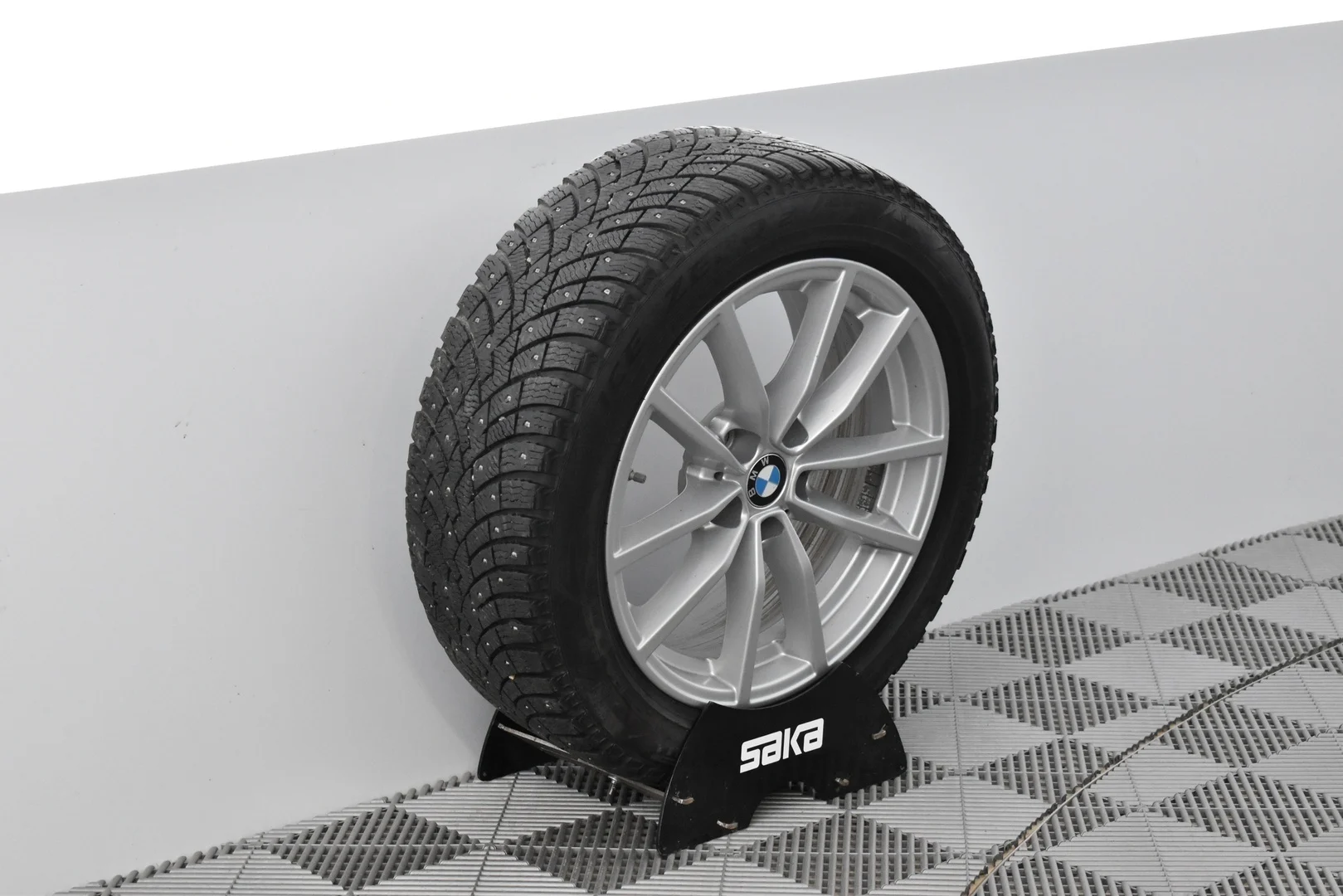 Car Image - 56ZGizKLMjT8kW42Zt5qYj