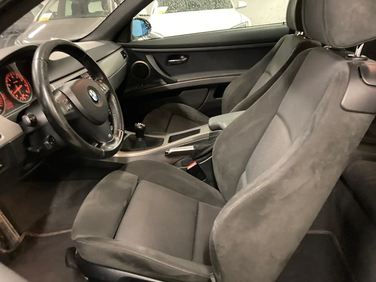 Car Image - q7yX719wooZ7WfADdnFmD