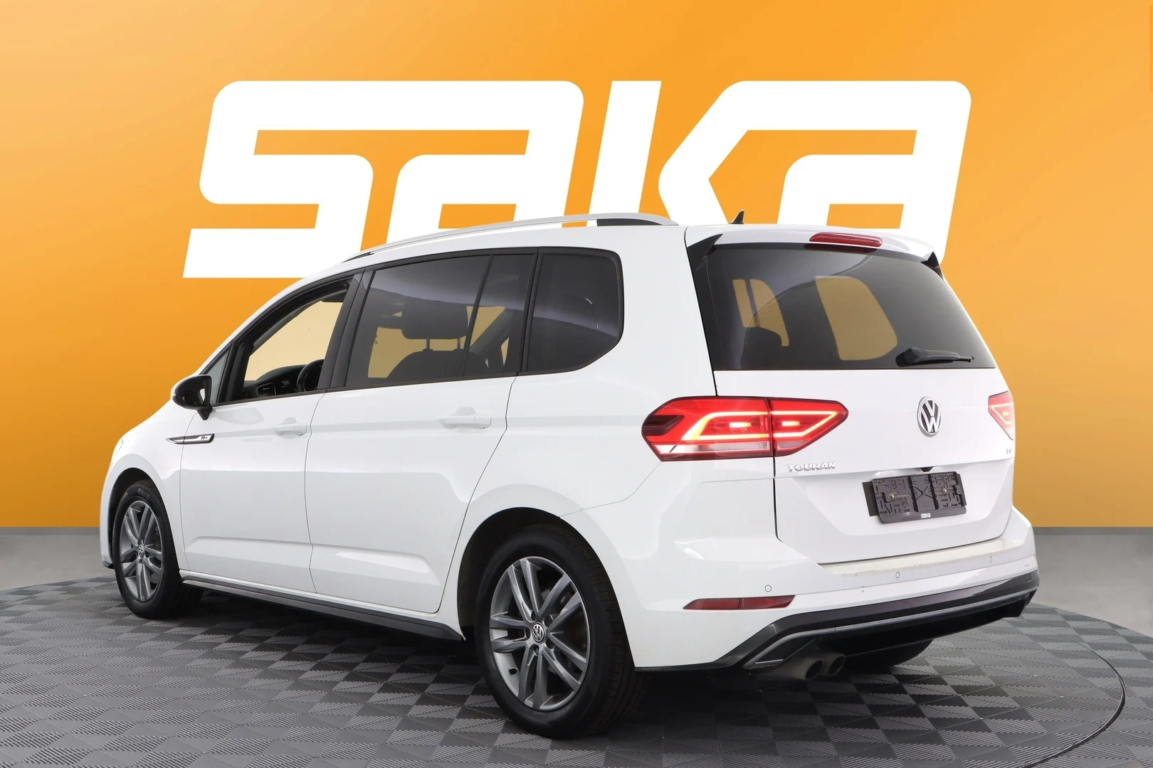 Car Image - Q2BXNQbIqW5plPjr7lXbn