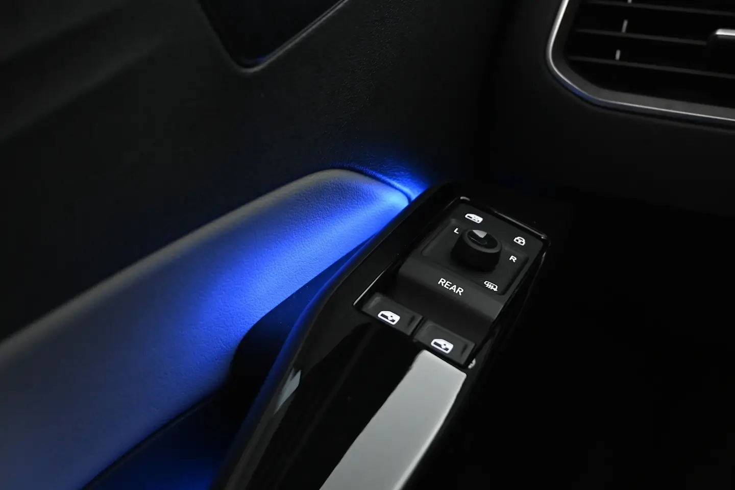 Car Image - 7Mk4jl2fbiLT0IhFqo3kDk