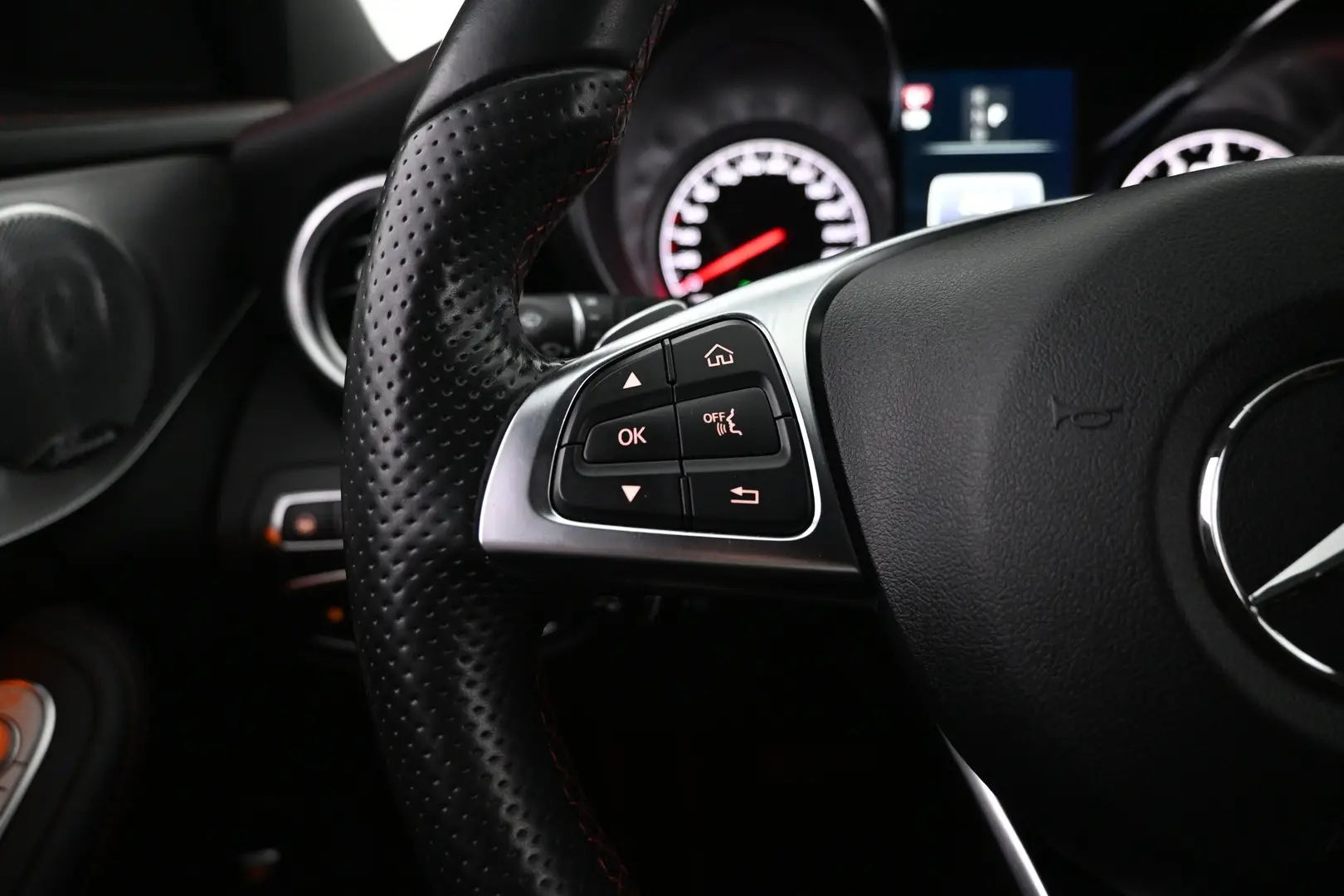 Car Image - ghV4Pdp4vPHql7ponLNp7