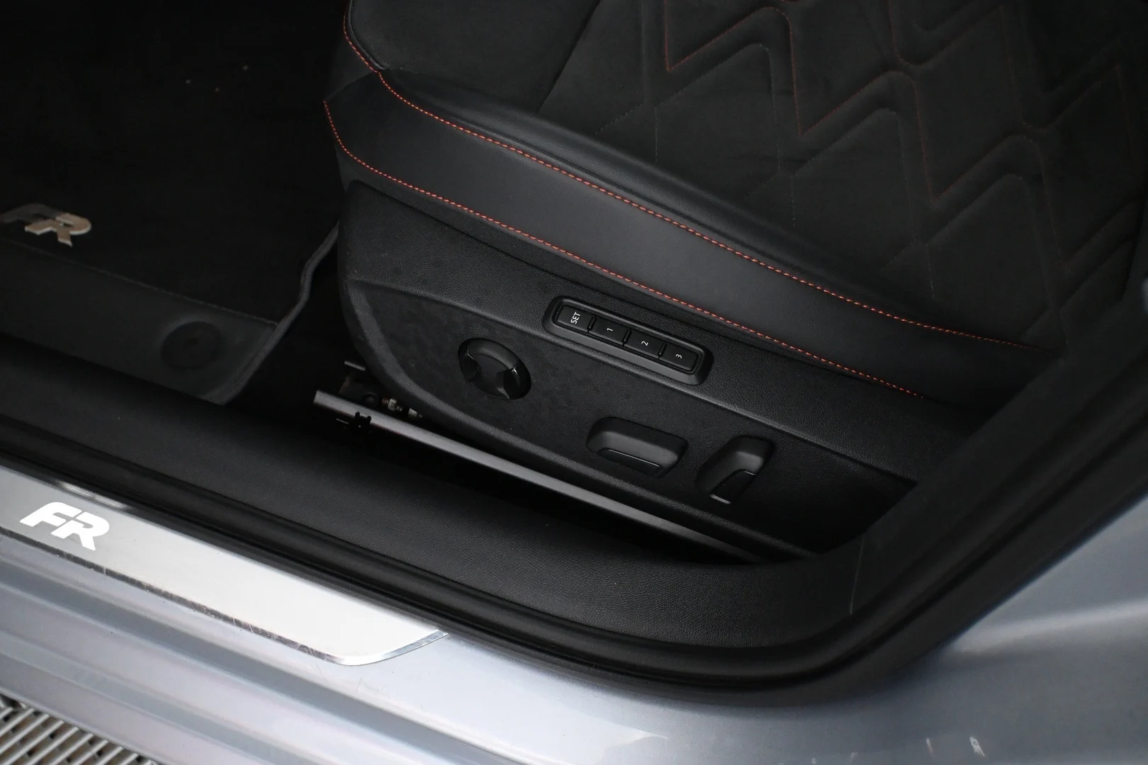 Car Image - 2Z5k1FVAMuK2oPpyyW2OJr