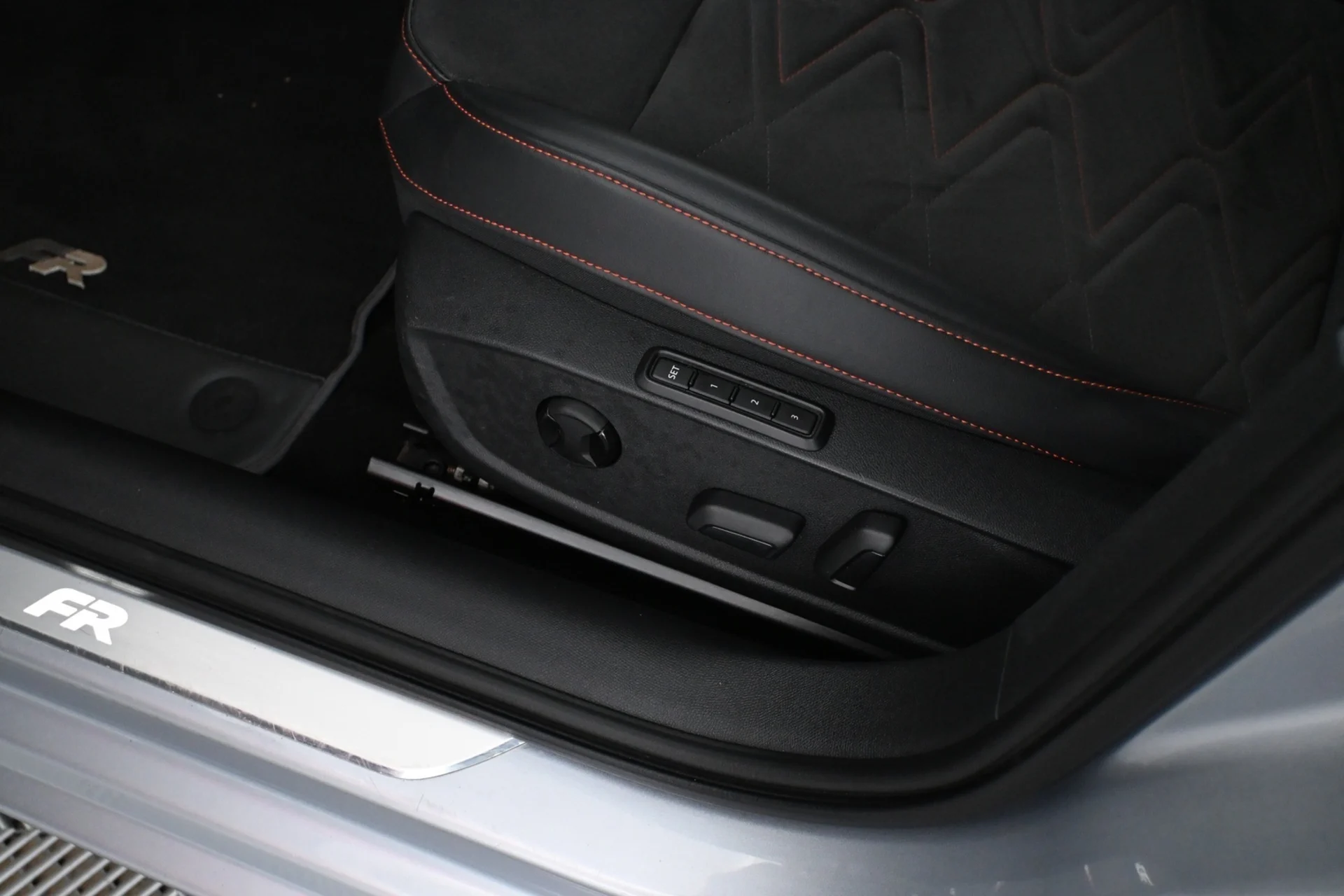 Car Image - 2Z5k1FVAMuK2oPpyyW2OJr