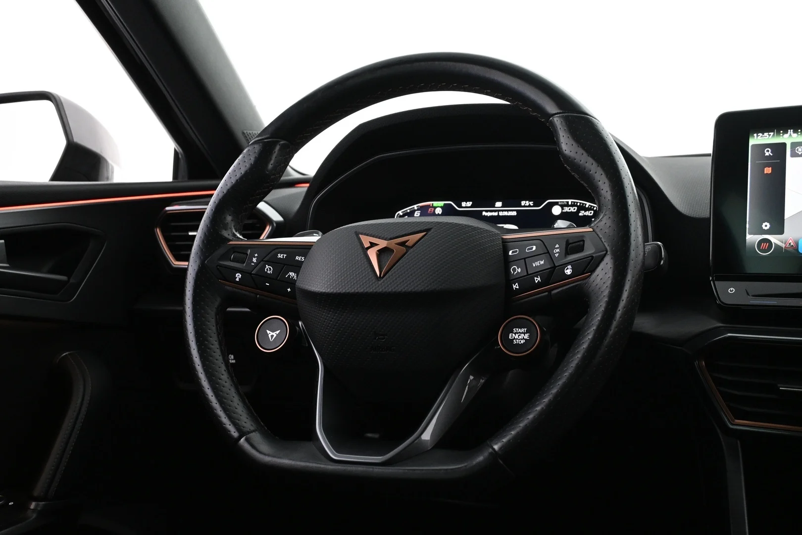 Car Image - e72uo13tcI4NtYQ53dr9Q