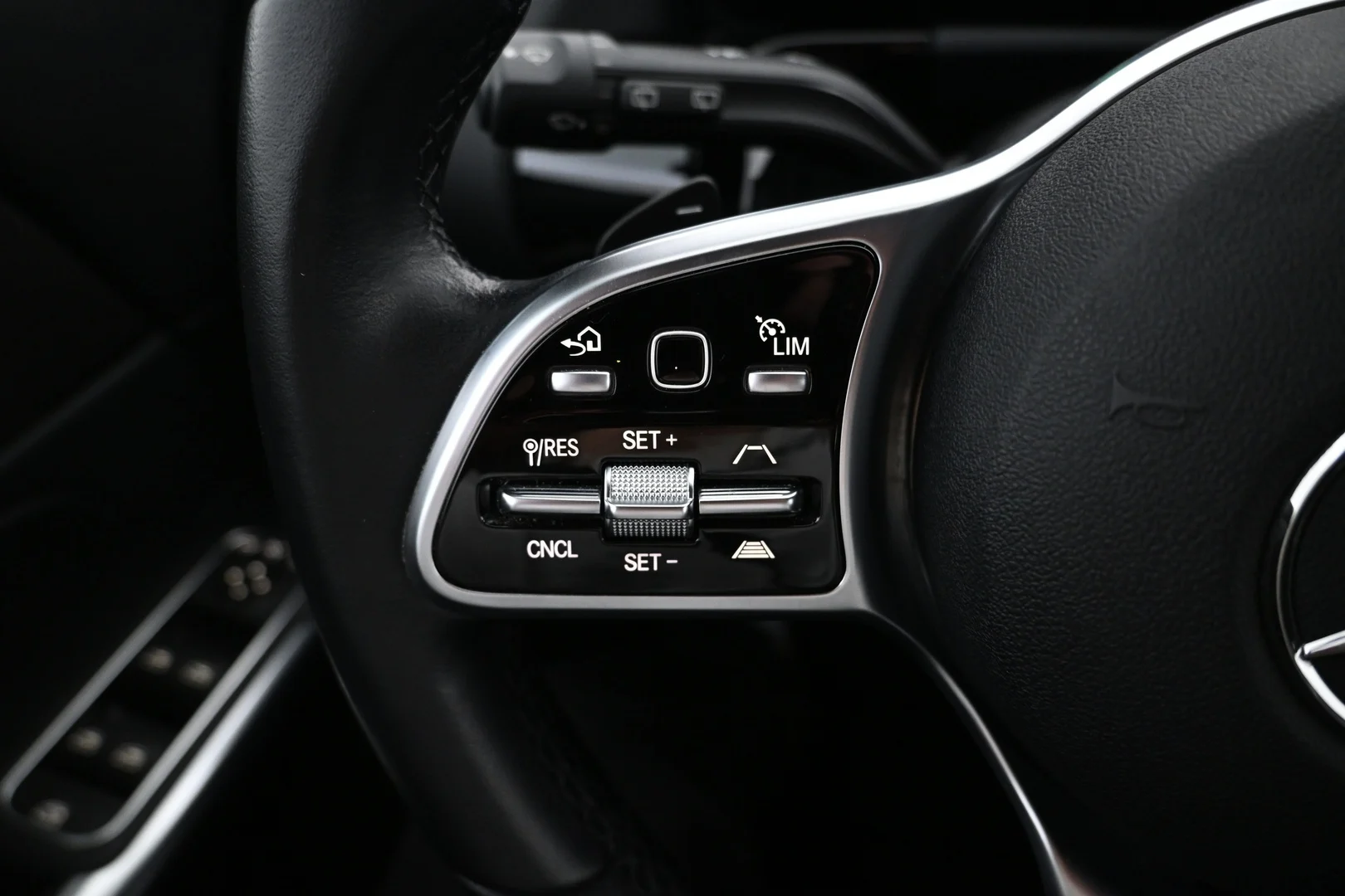 Car Image - 4fkVvDOmbSPS4yxpsF1776