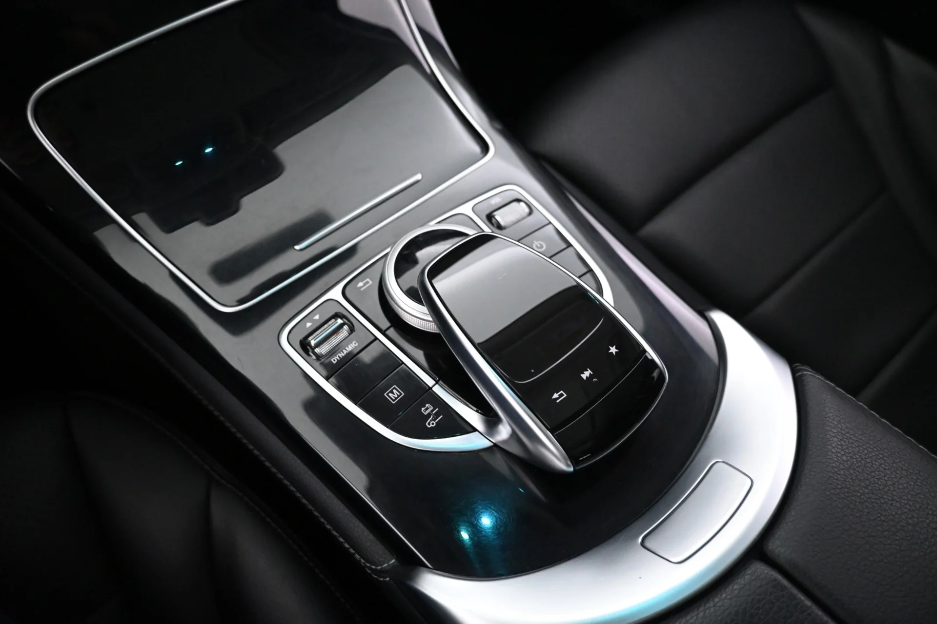 Car Image - 39Z8ZtnrqvCVq9gkvZz69k