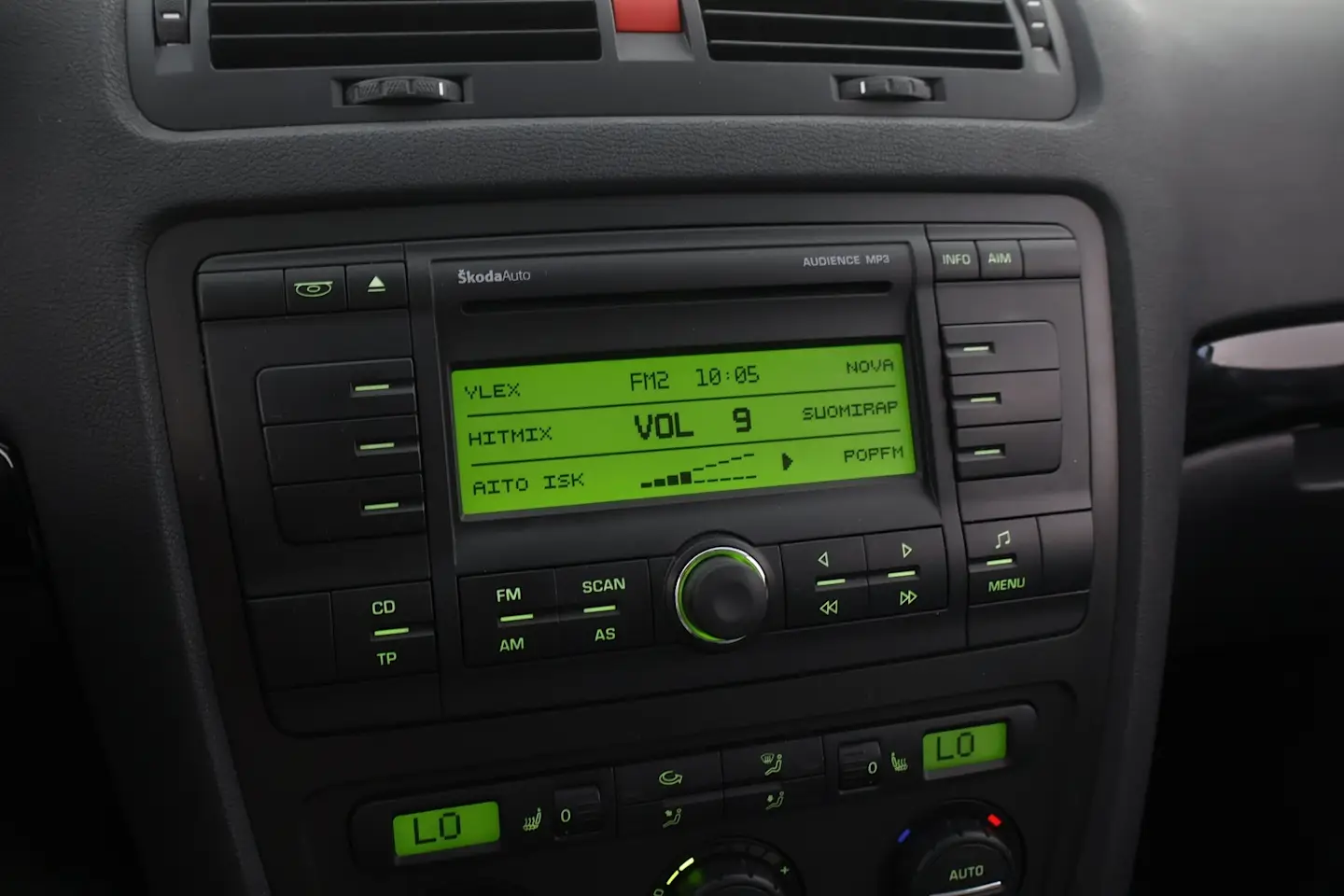 Car Image - 55ll8GIvsFOuuU0in3RYLy